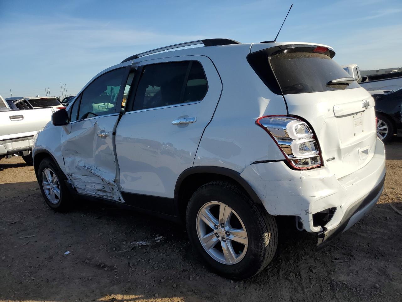 2018 CHEVROLET TRAX 1LT - Image 2