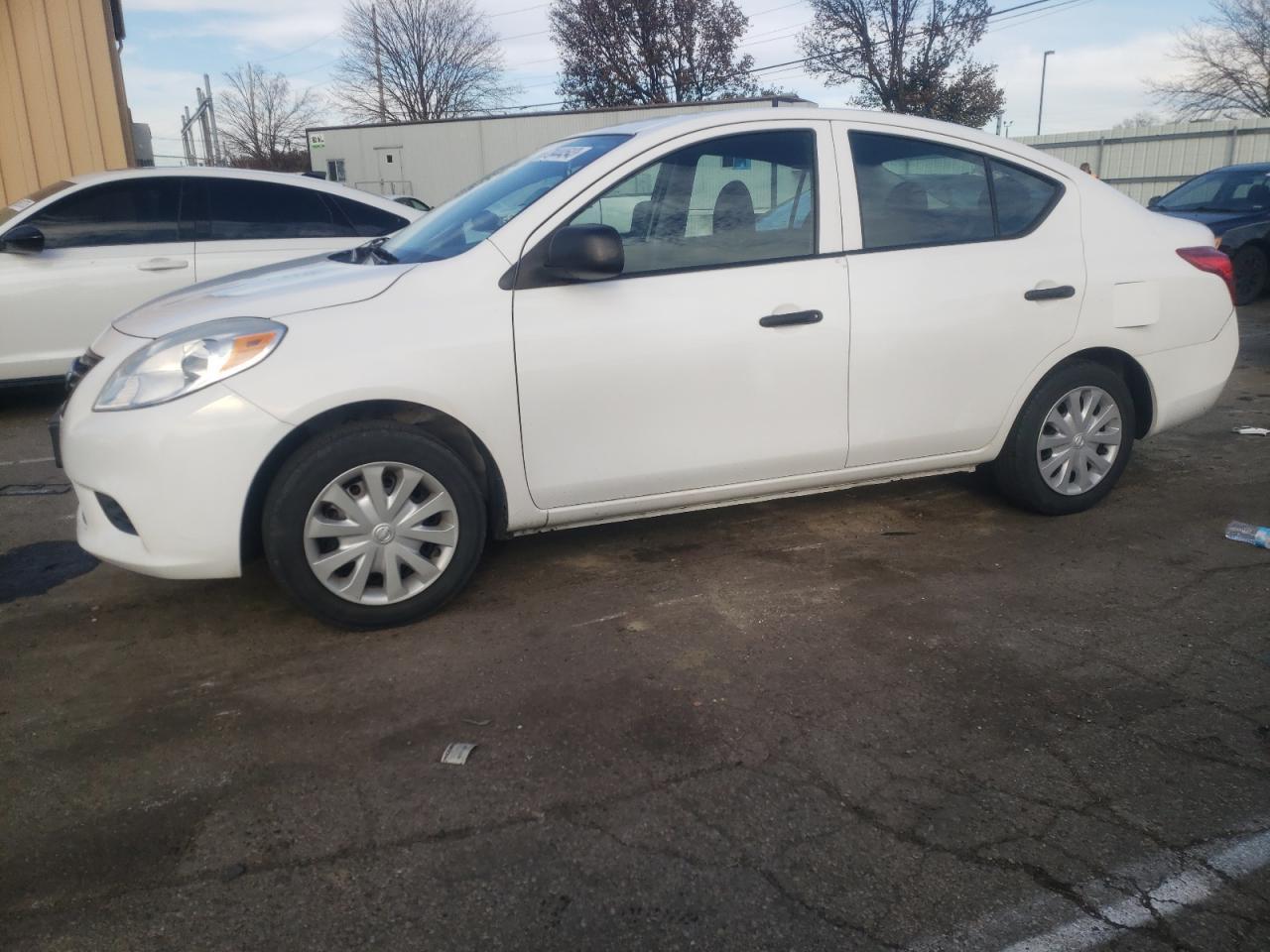 2014 NISSAN VERSA S