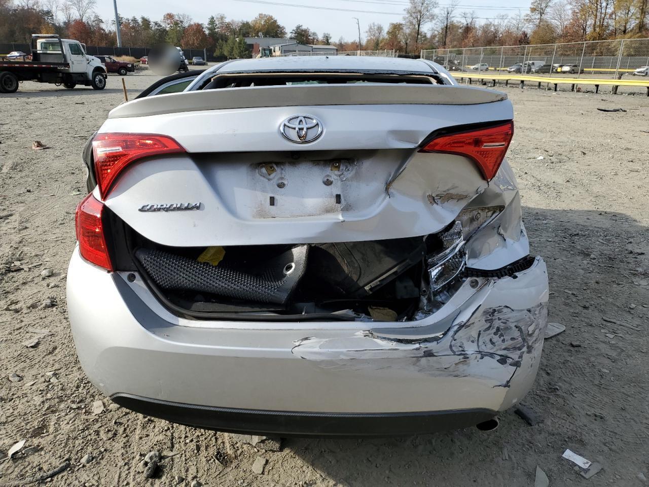 2018 TOYOTA COROLLA L - Image 6