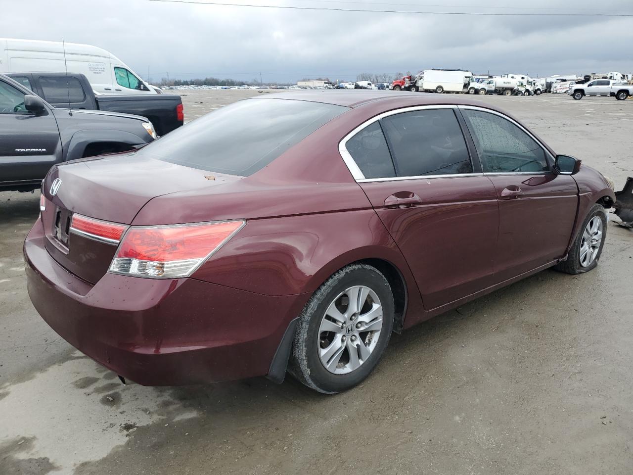 2011 HONDA ACCORD LXP - Фото 3