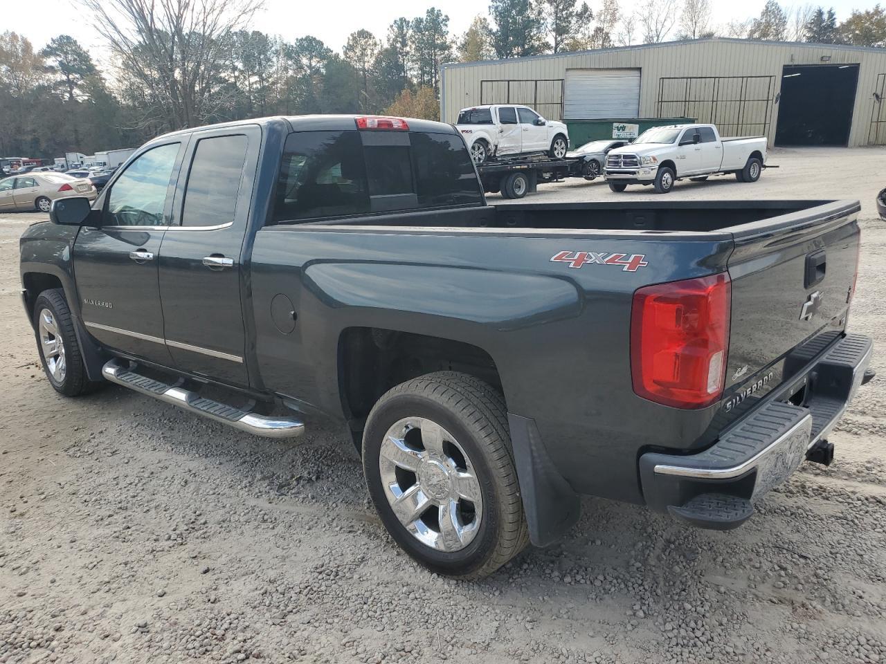2017 CHEVROLET SILVERADO - Image 2