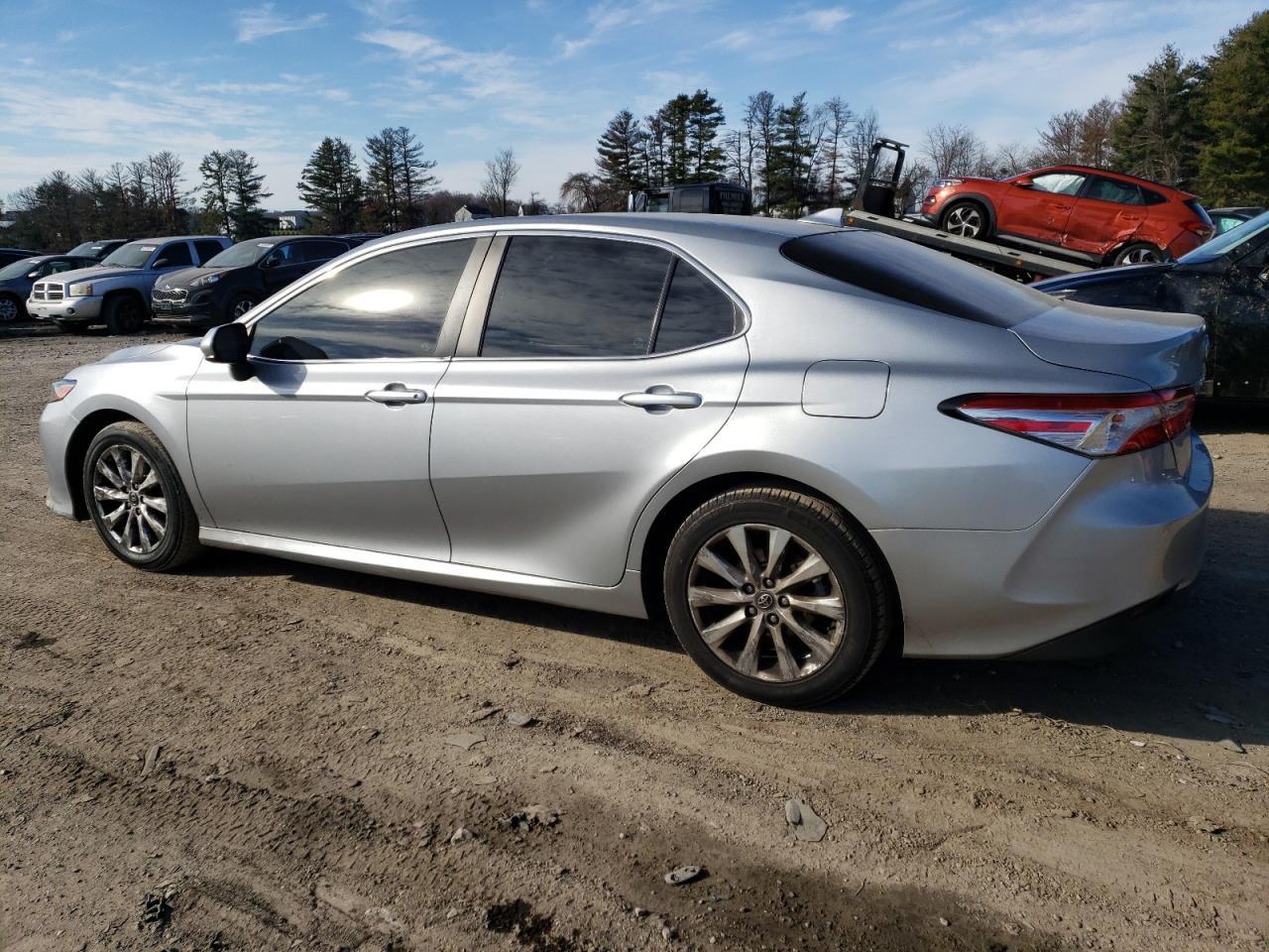 2020 TOYOTA CAMRY LE - Фото 2
