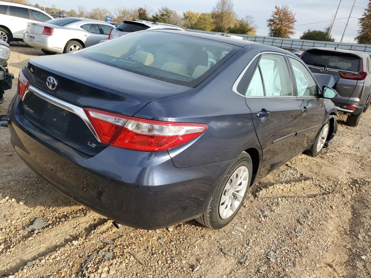 2016 TOYOTA CAMRY LE - Image 3