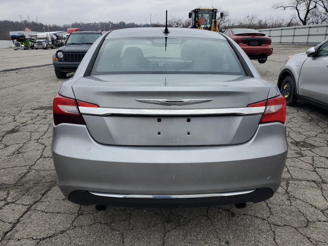 2013 CHRYSLER 200 LX - Фото 6