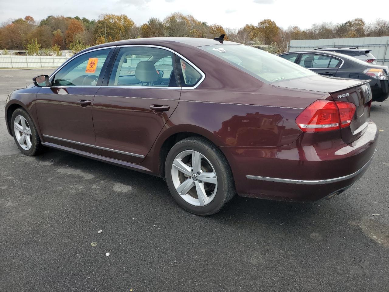 2013 VOLKSWAGEN PASSAT SEL - Image 2