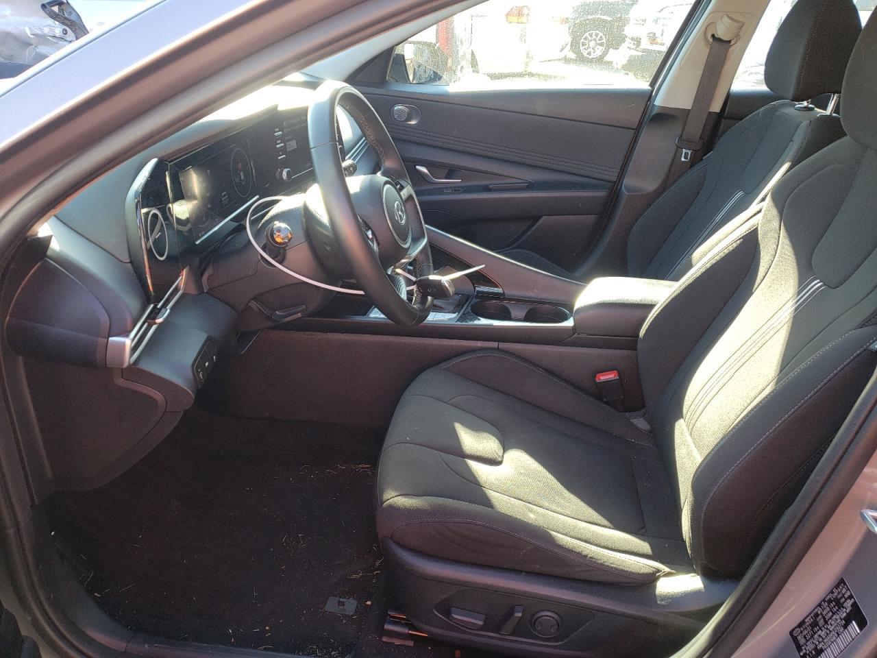 2022 HYUNDAI ELANTRA SE - Image 7