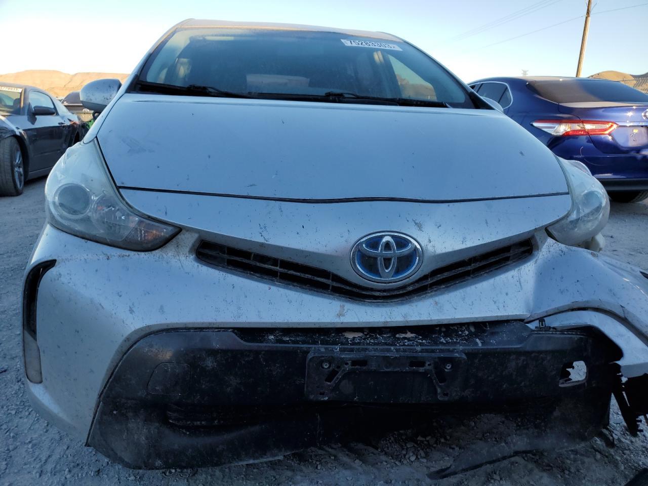 2017 TOYOTA PRIUS V - Фото 5