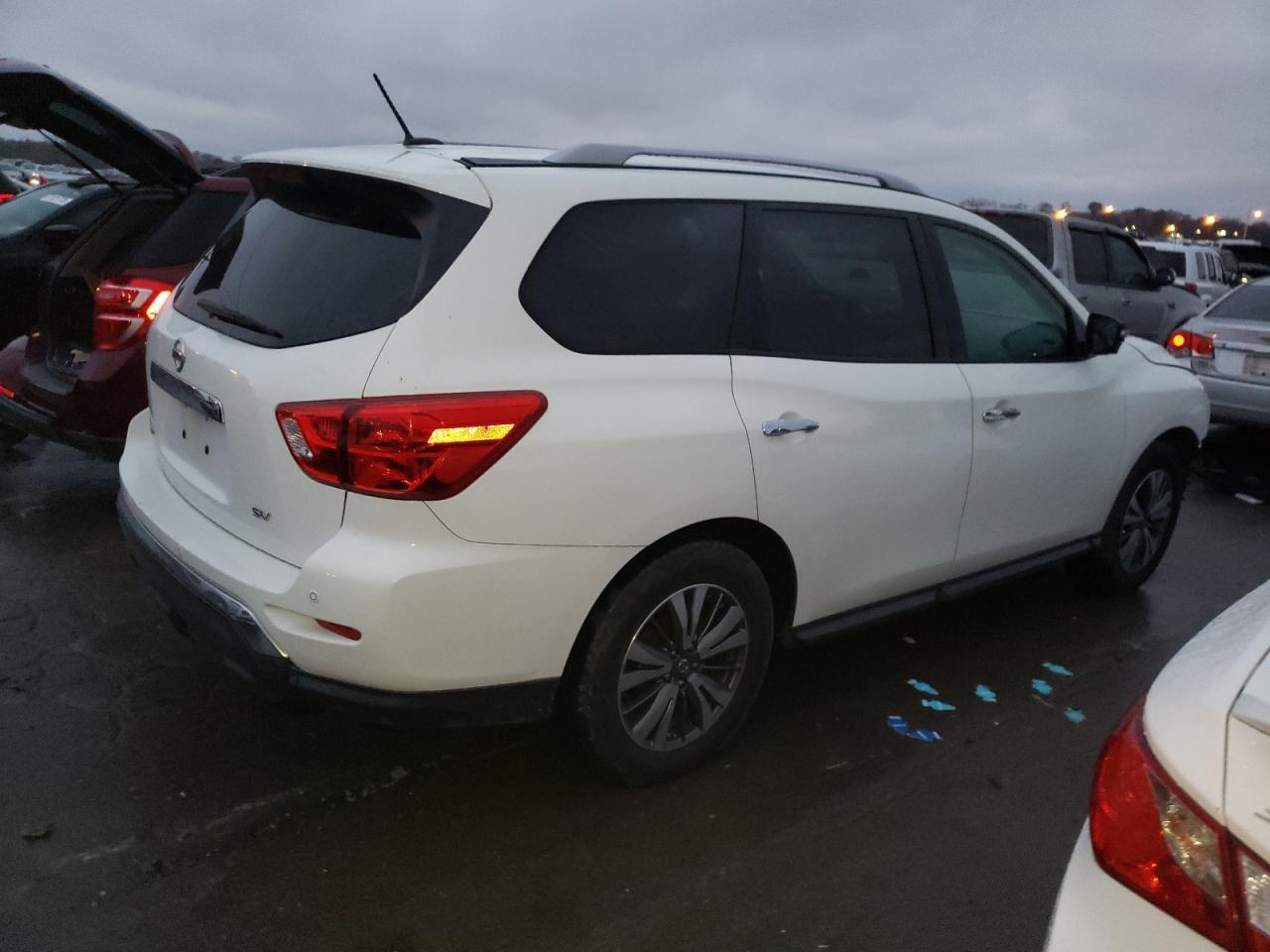 2017 NISSAN PATHFINDER - Image 3