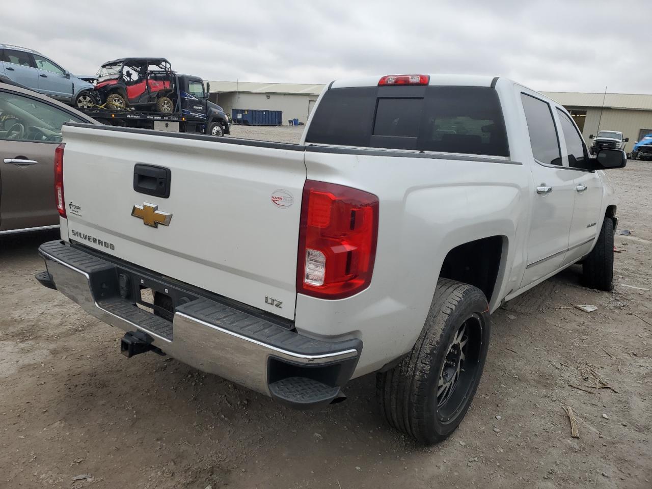 2018 CHEVROLET SILVERADO - Image 3