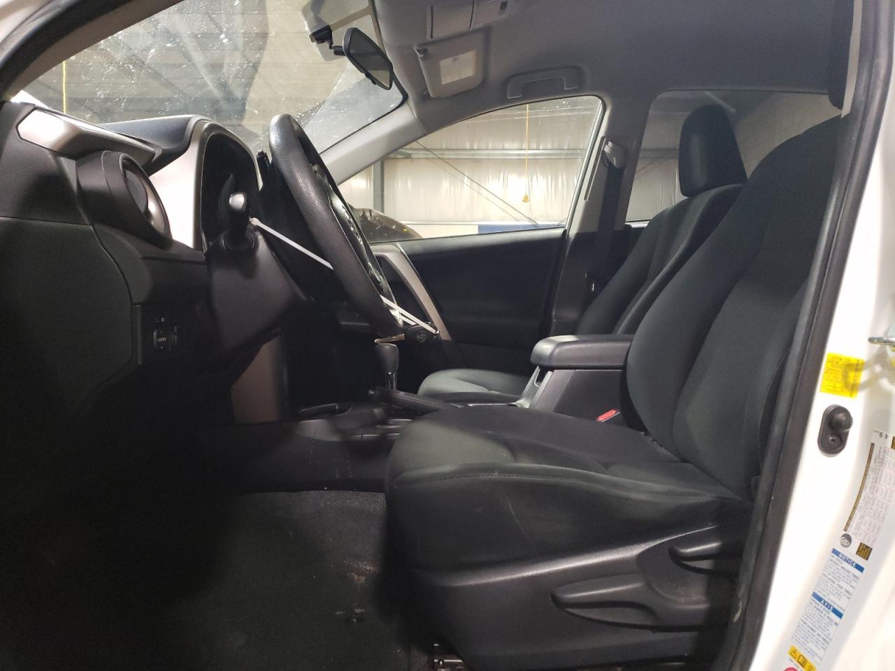 2016 TOYOTA RAV4 LE - Фото 7