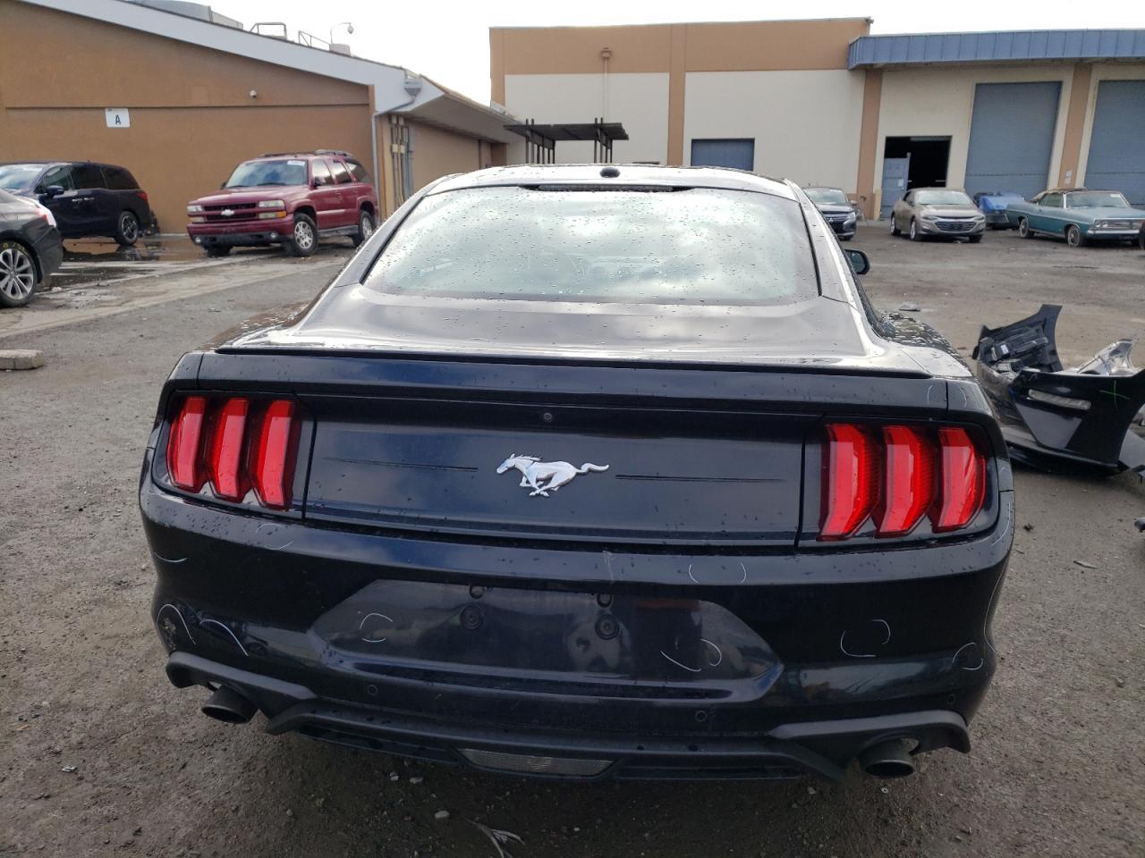 2018 FORD MUSTANG - Фото 6