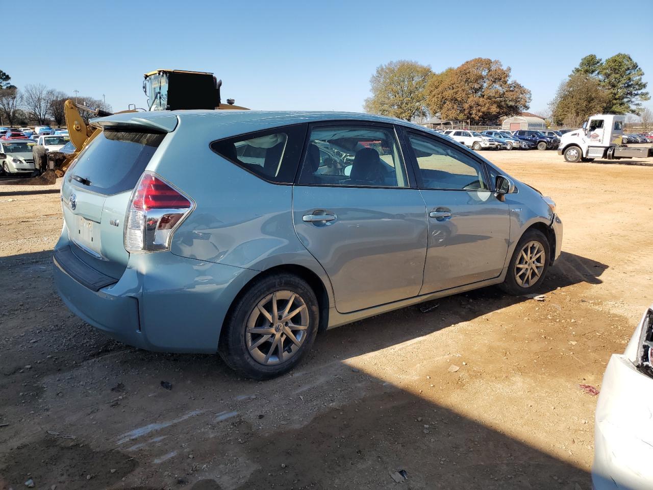2017 TOYOTA PRIUS V - Фото 3