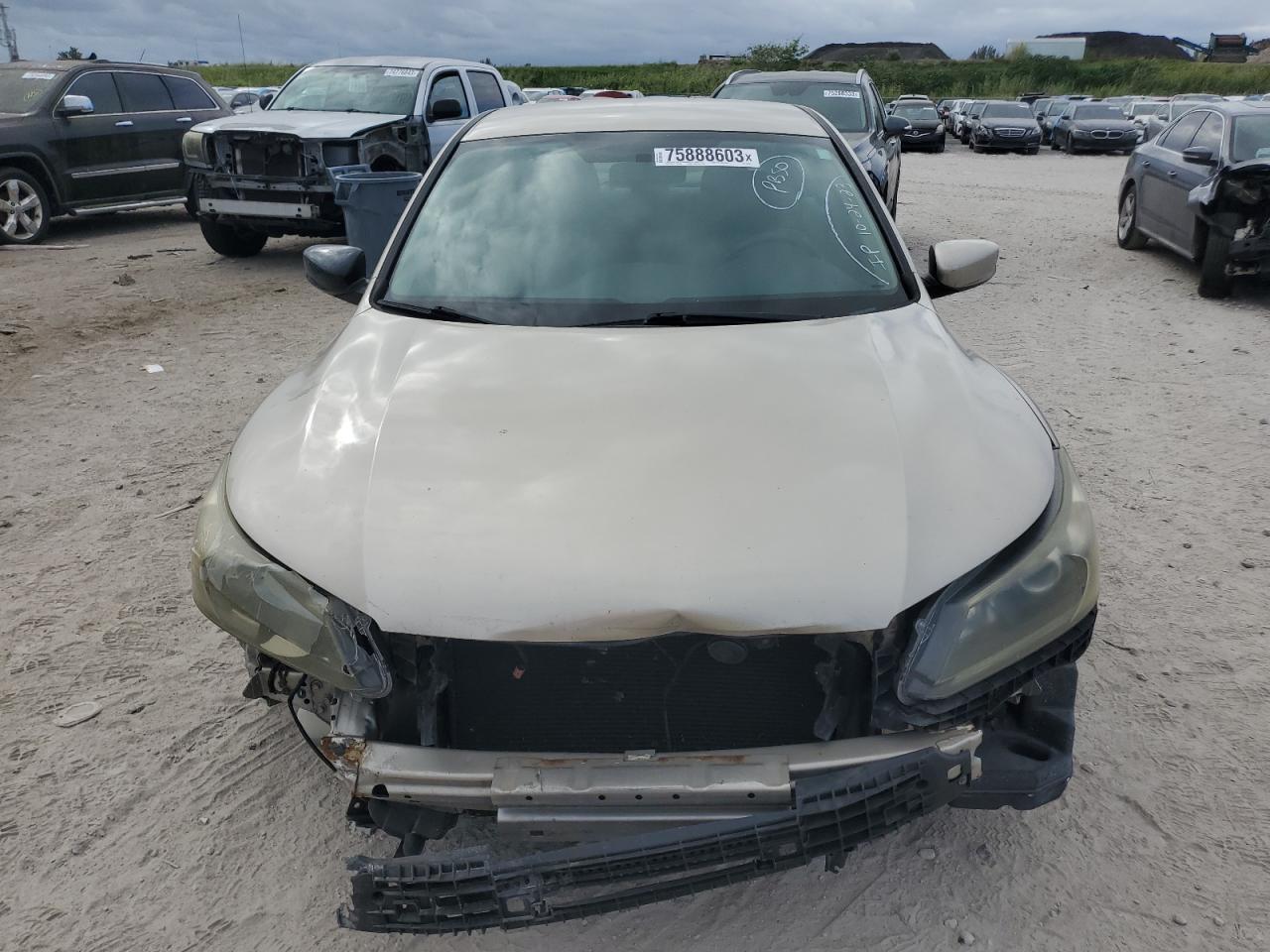 2014 HONDA ACCORD LX - Image 5