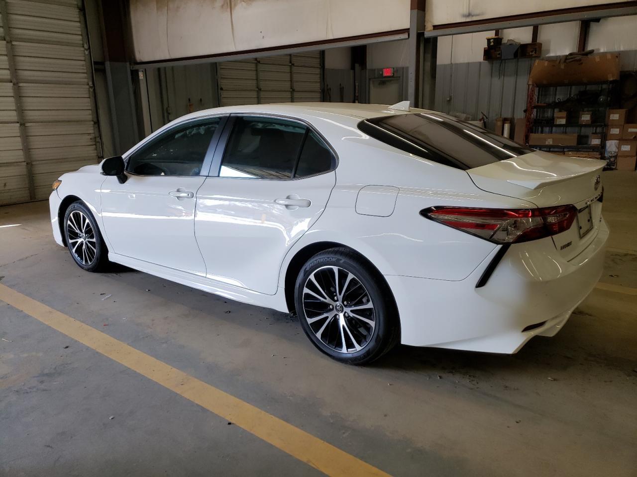 2020 TOYOTA CAMRY SE - Image 2