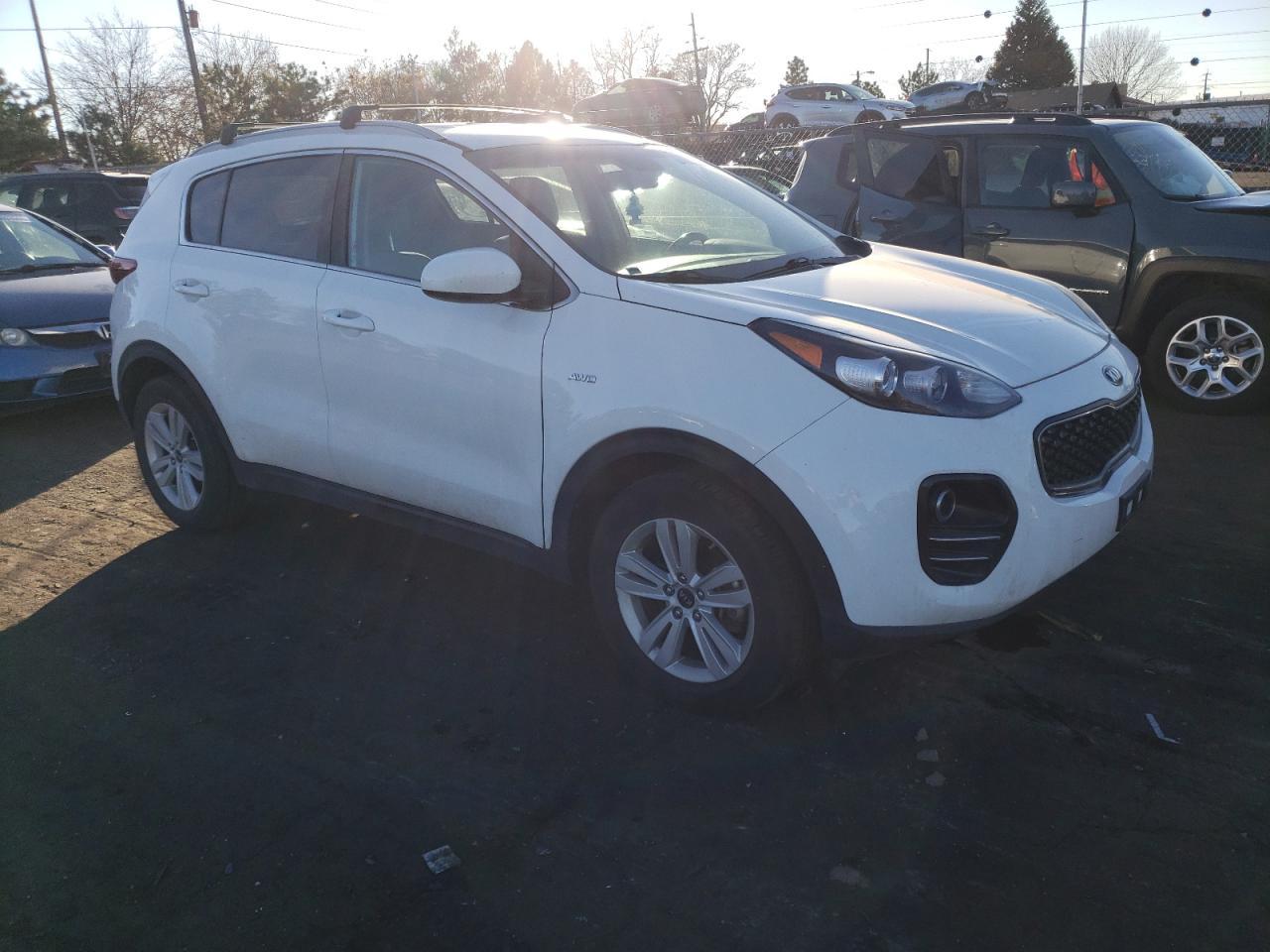 2017 KIA SPORTAGE L - Image 4