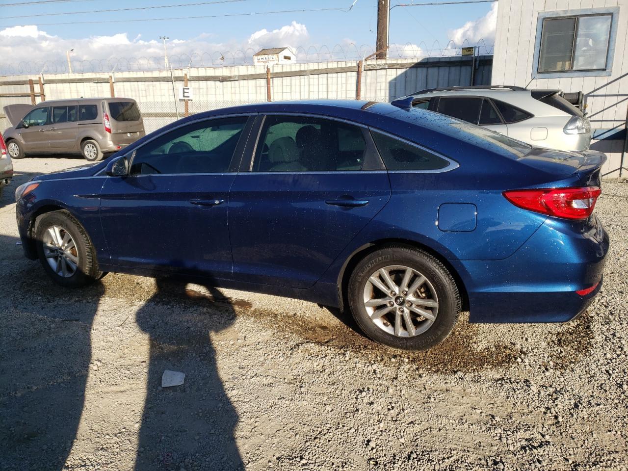 2017 HYUNDAI SONATA SE - Image 2