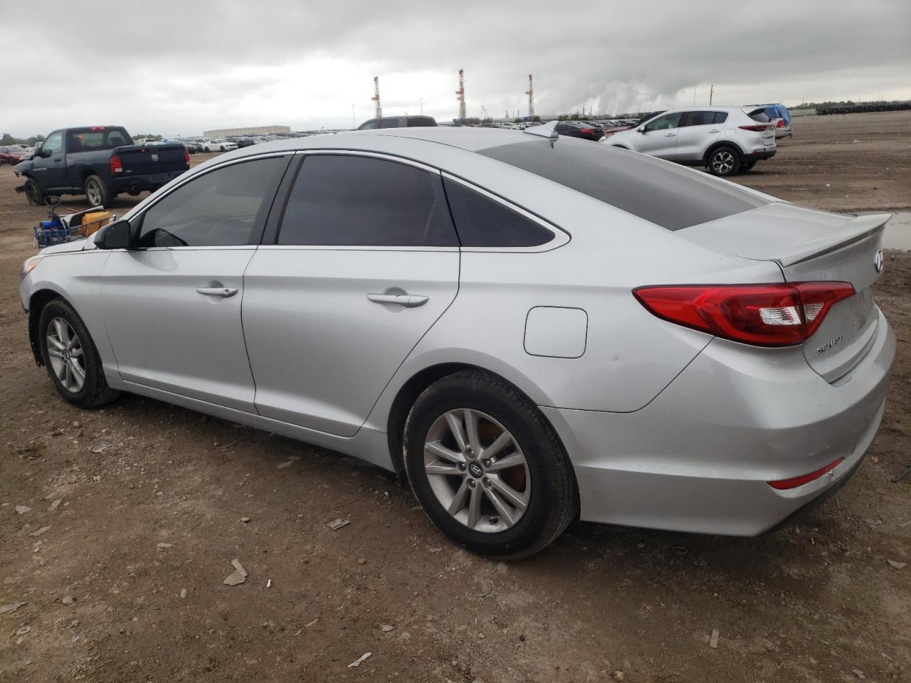 2017 HYUNDAI SONATA SE - Фото 2