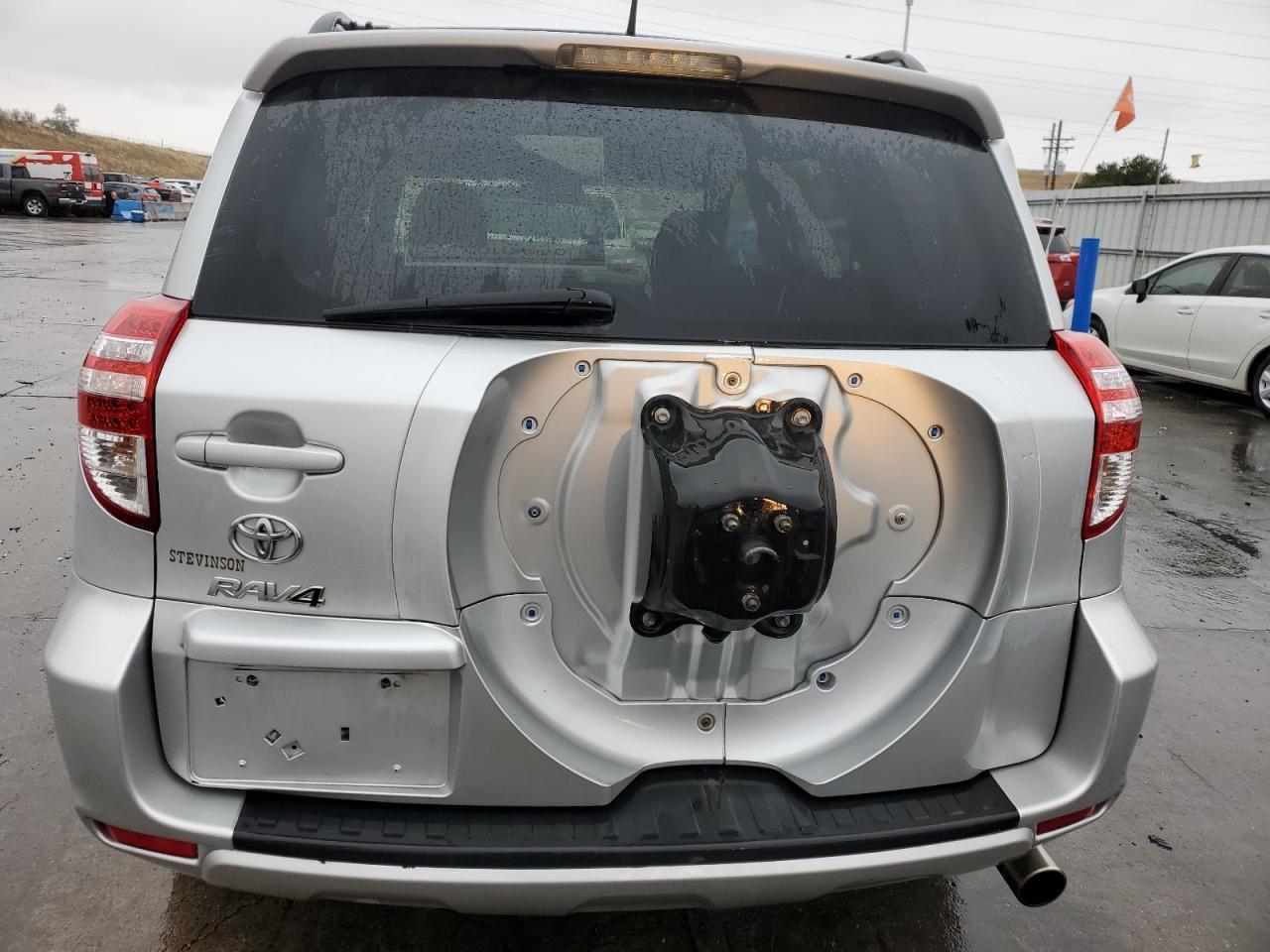 2011 TOYOTA RAV4 - Фото 6