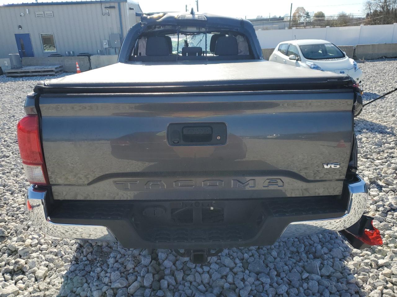 2017 TOYOTA TACOMA DOU - Фото 6