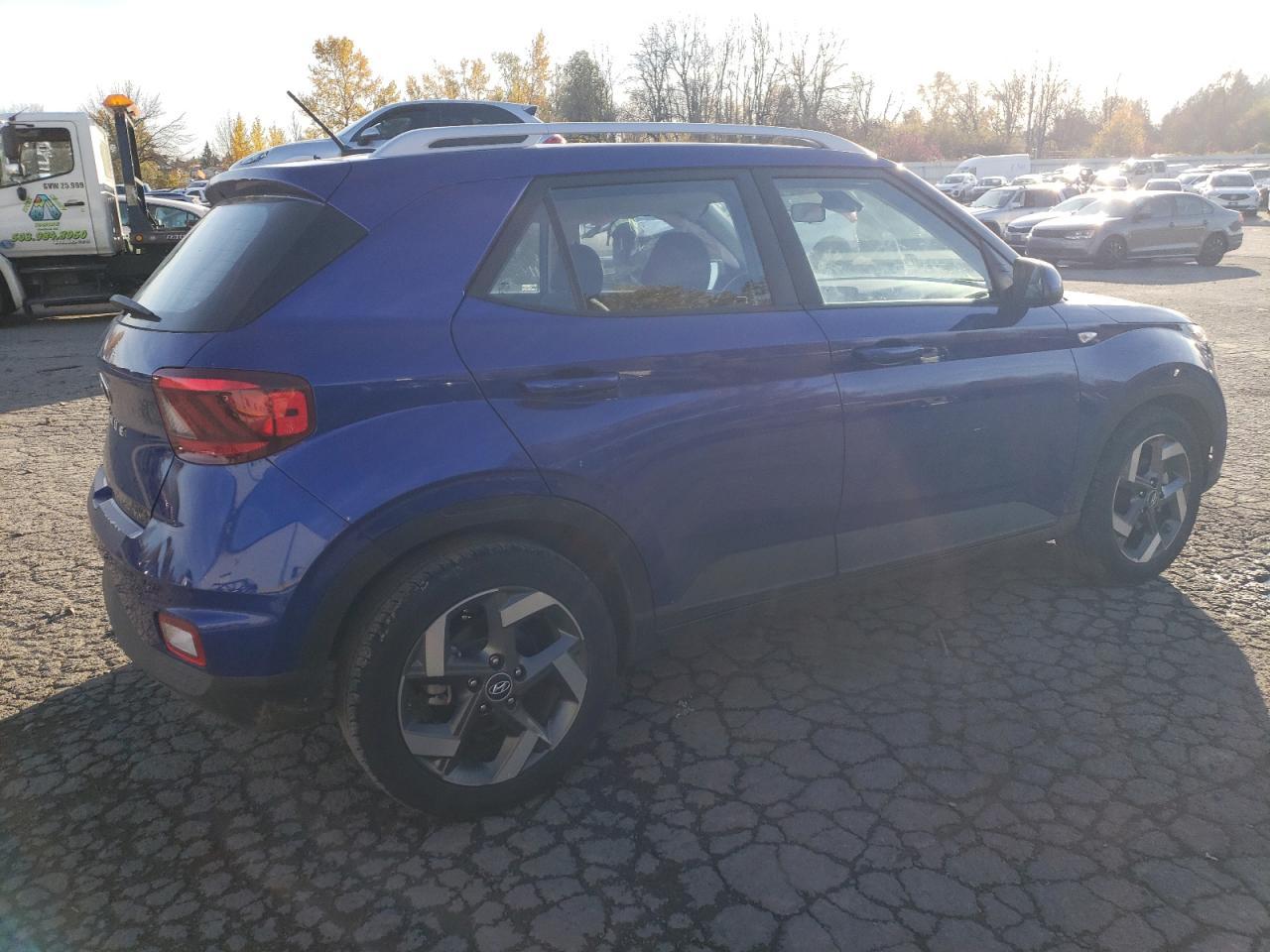 2023 HYUNDAI VENUE SEL - Image 3