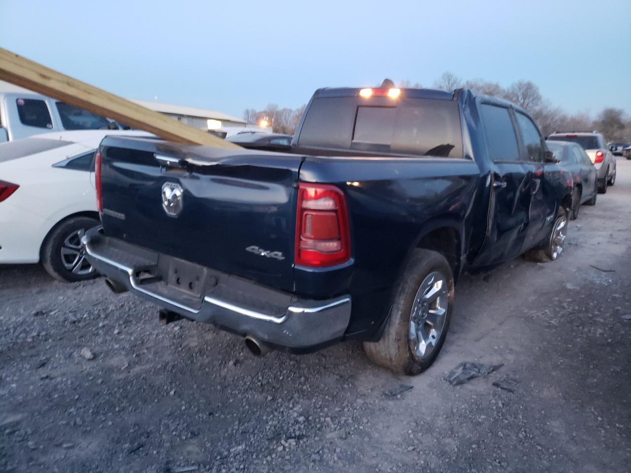 2019 RAM 1500 BIG H - Фото 3