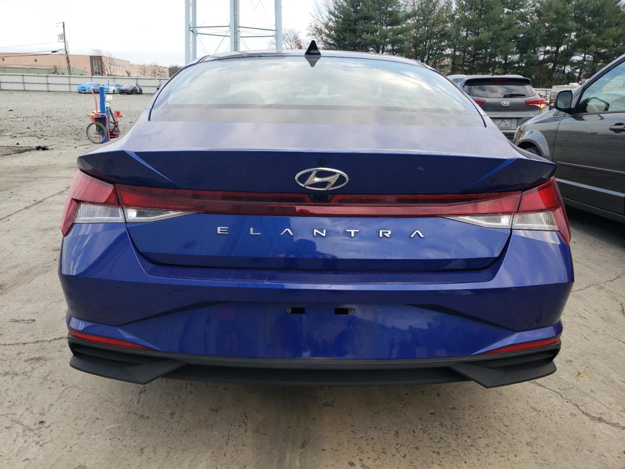 2022 HYUNDAI ELANTRA SE - Фото 6