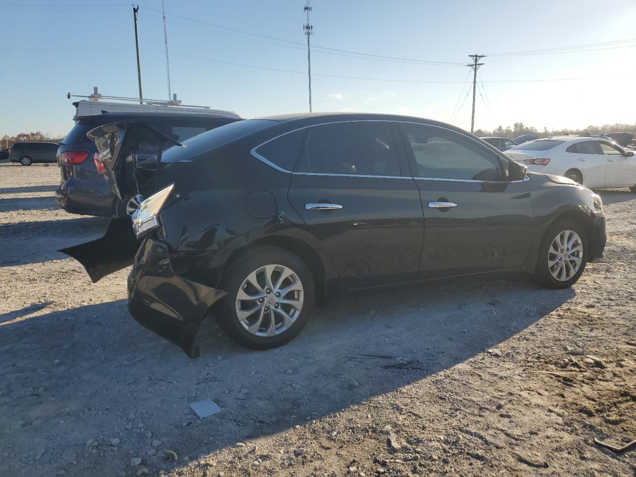 2017 NISSAN SENTRA S - Фото 3