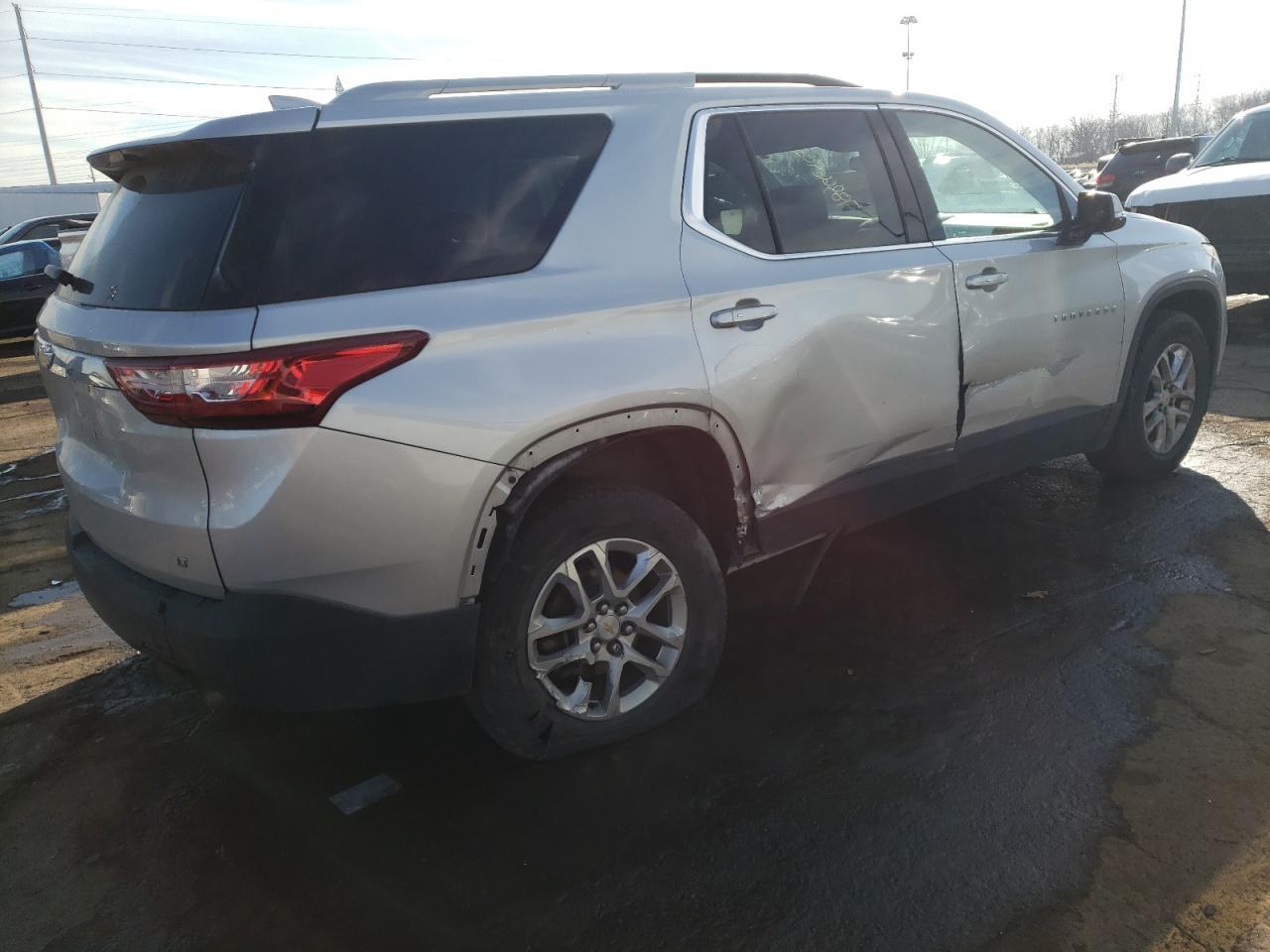 2018 CHEVROLET TRAVERSE L - Фото 3