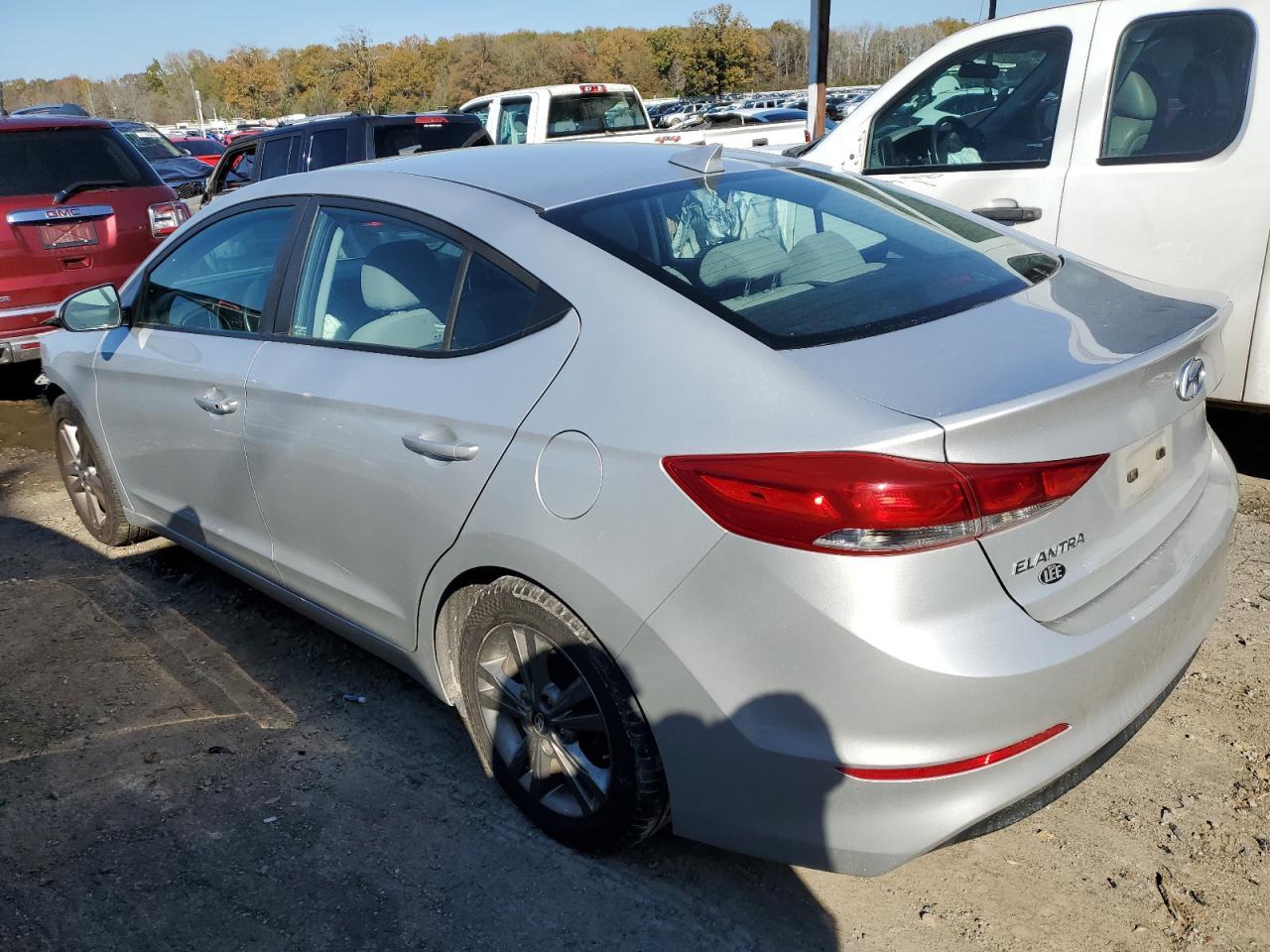 2018 HYUNDAI ELANTRA SE - Image 2