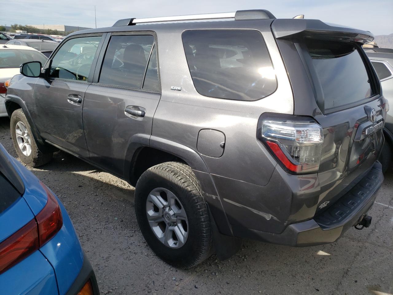 2019 TOYOTA 4RUNNER SR - Image 2