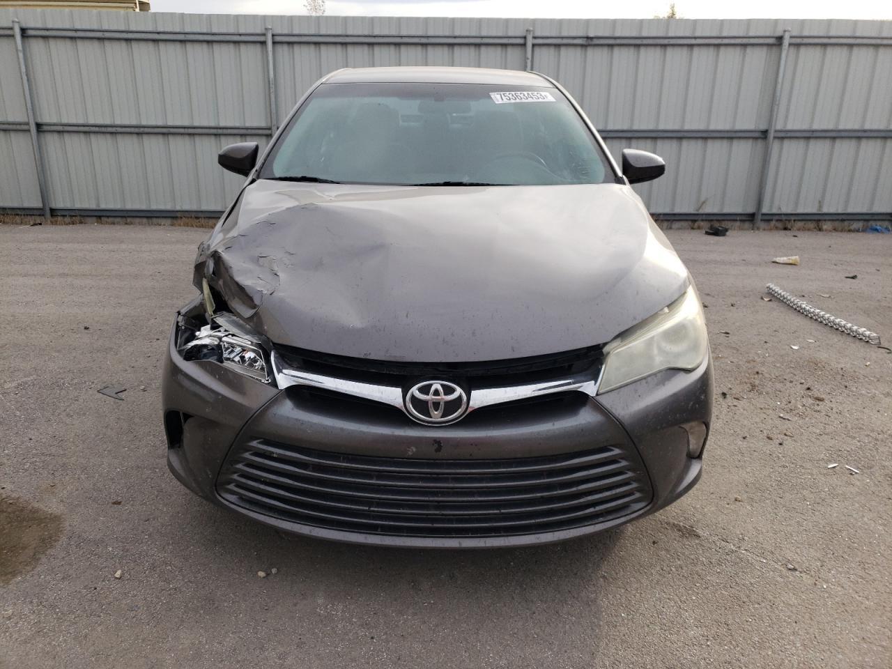 2015 TOYOTA CAMRY LE - Фото 5