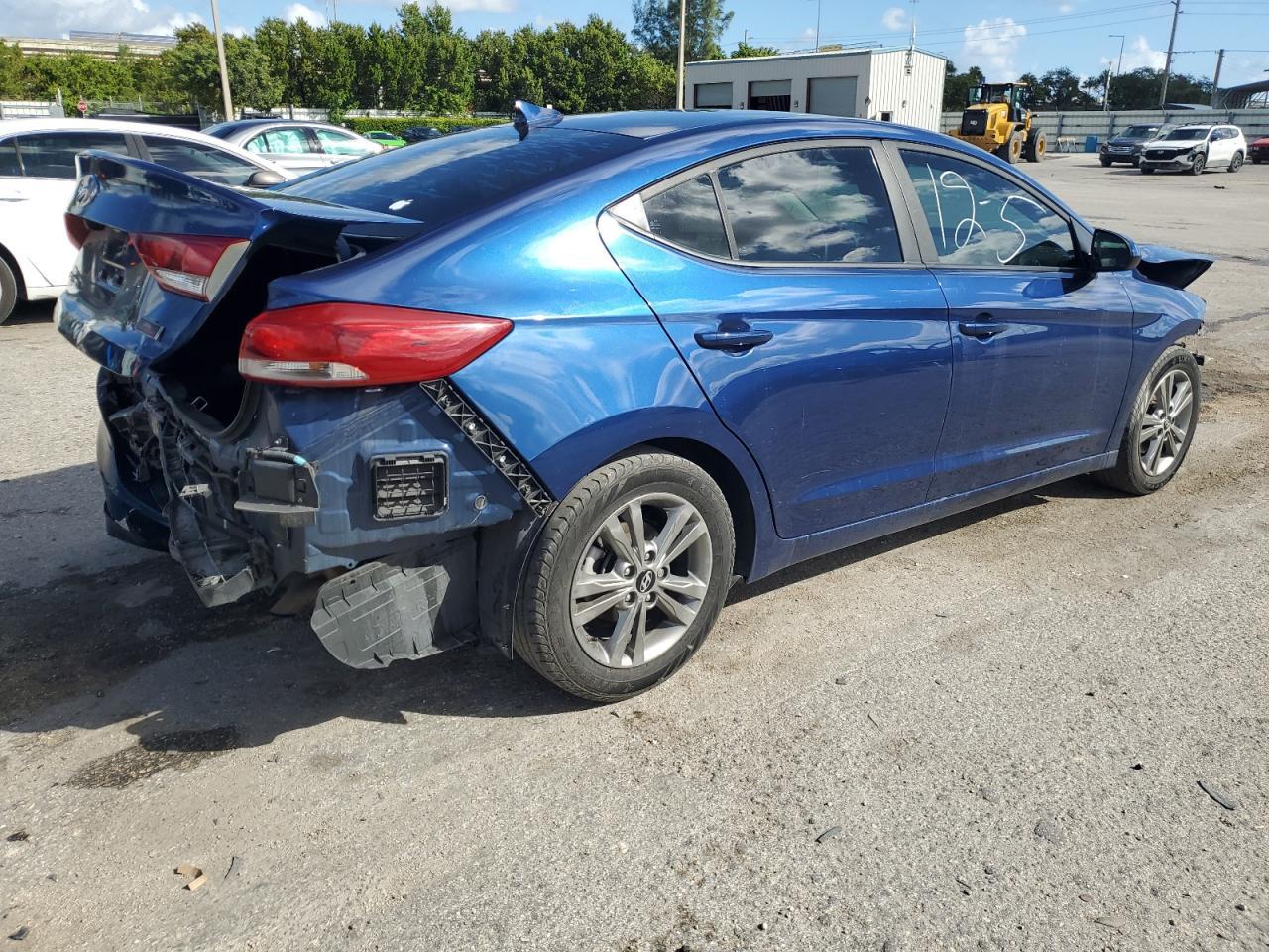 2018 HYUNDAI ELANTRA SE - Фото 3