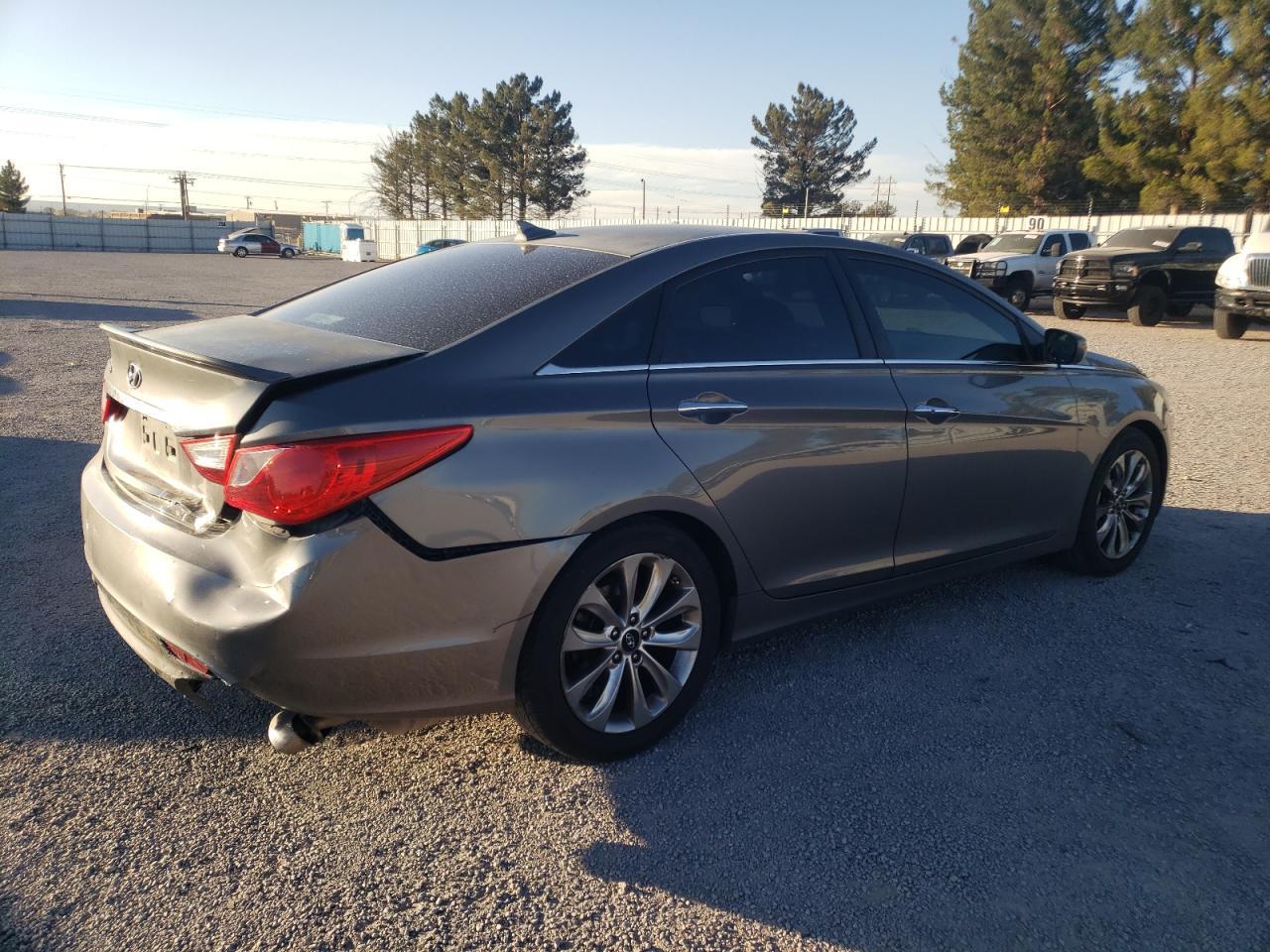 2013 HYUNDAI SONATA SE - Image 3