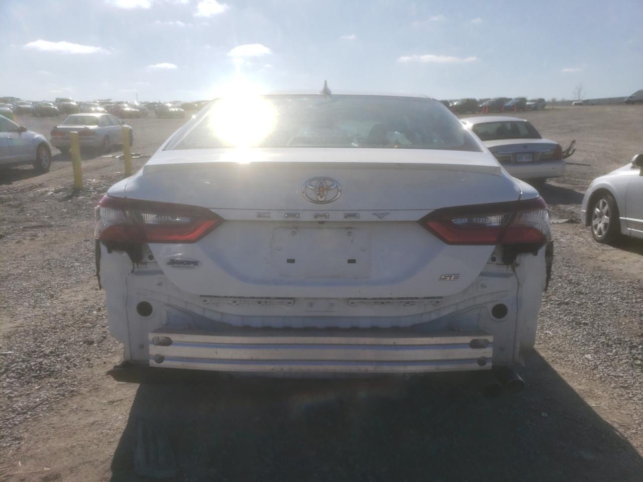 2021 TOYOTA CAMRY SE - Фото 6