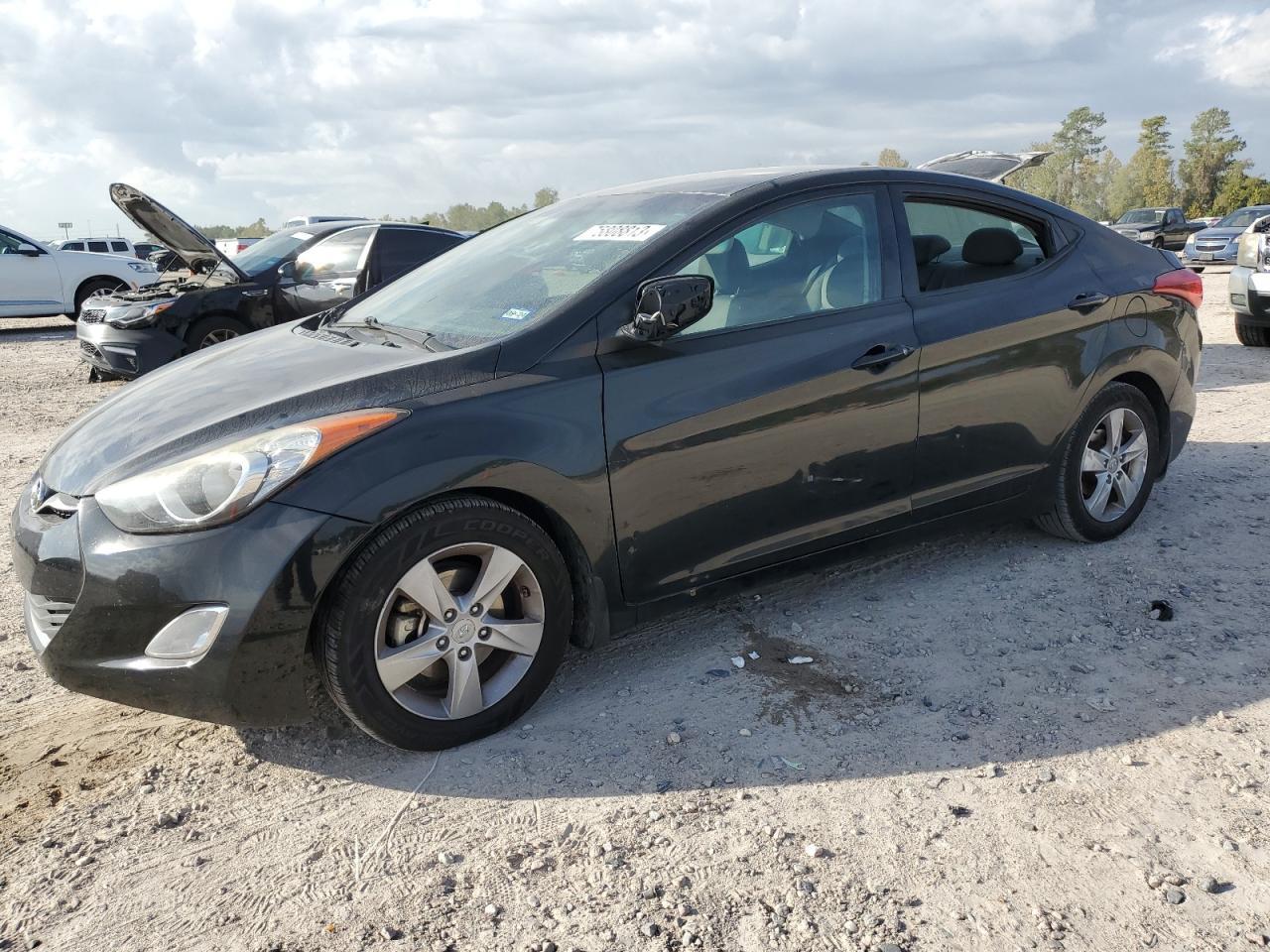 2013 HYUNDAI ELANTRA GL