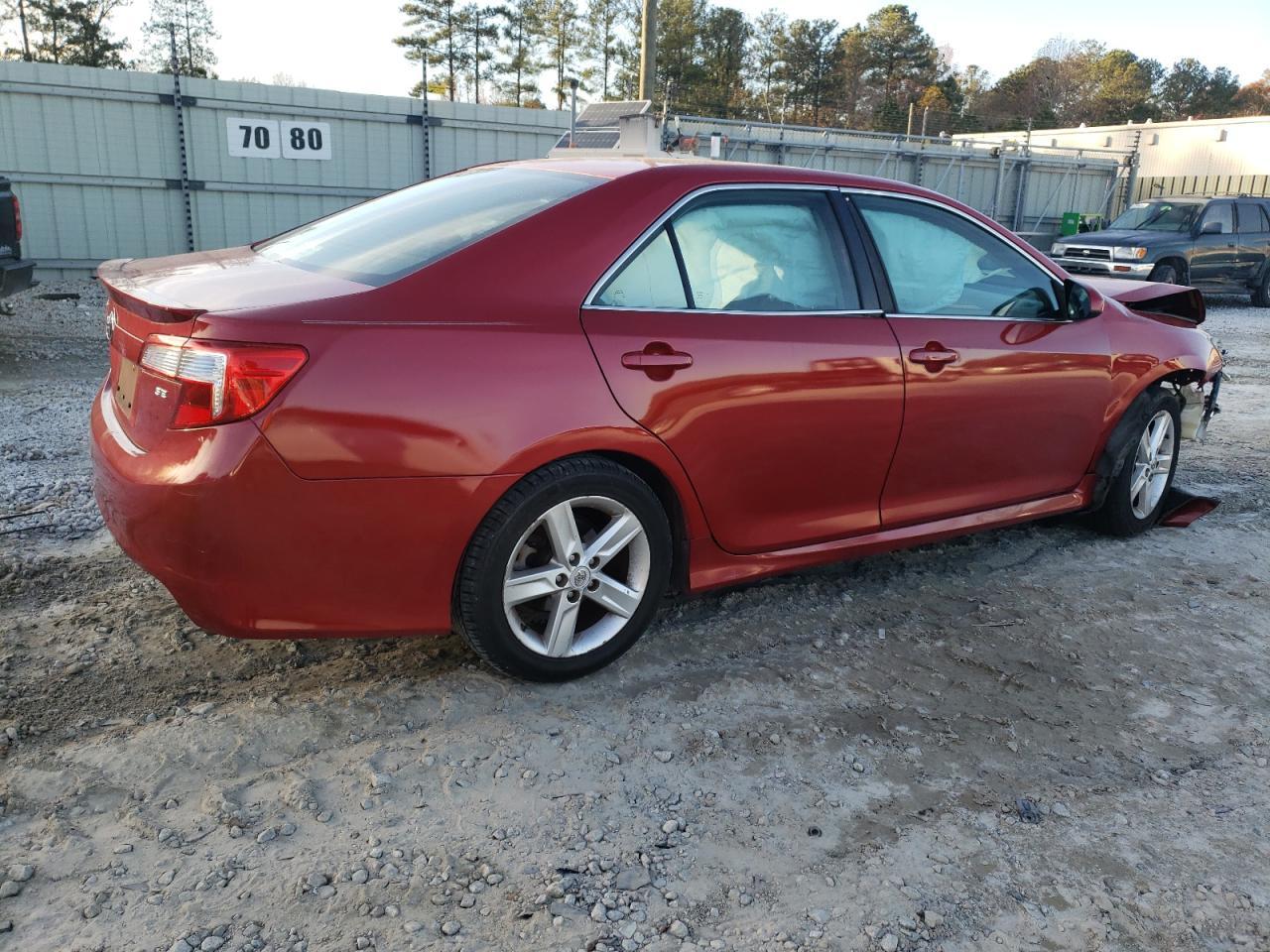 2013 TOYOTA CAMRY L - Фото 3