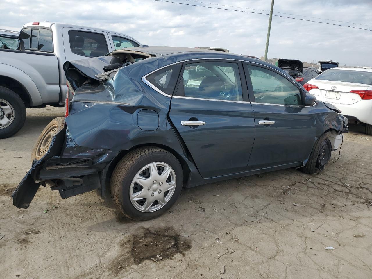 2017 NISSAN SENTRA S - Фото 3