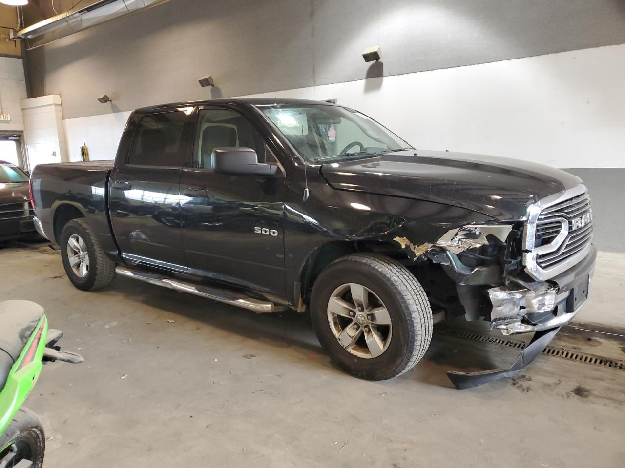 2015 RAM 1500 ST - Image 4