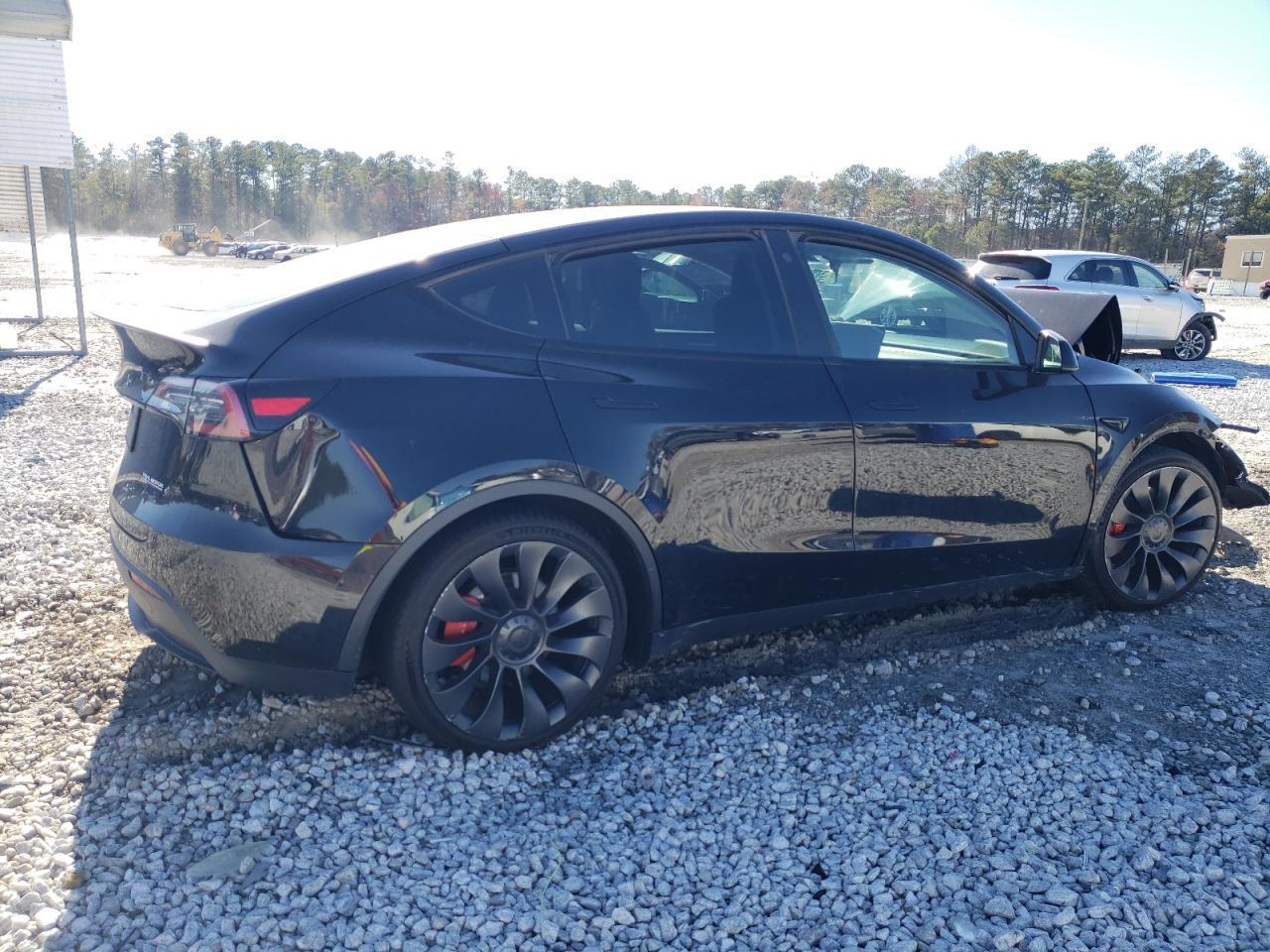 2023 TESLA MODEL Y - Фото 3