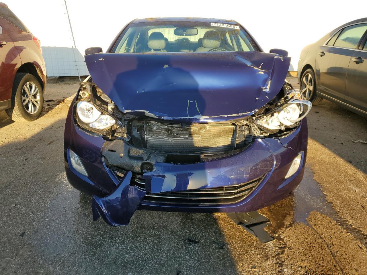 2013 HYUNDAI ELANTRA GL - Image 5