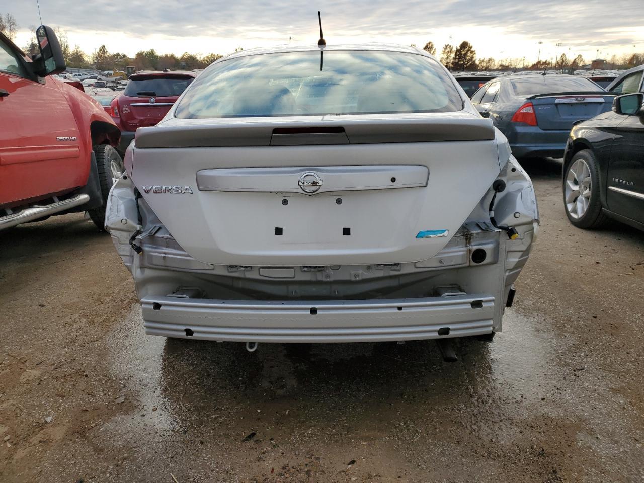 2016 NISSAN VERSA S - Фото 6