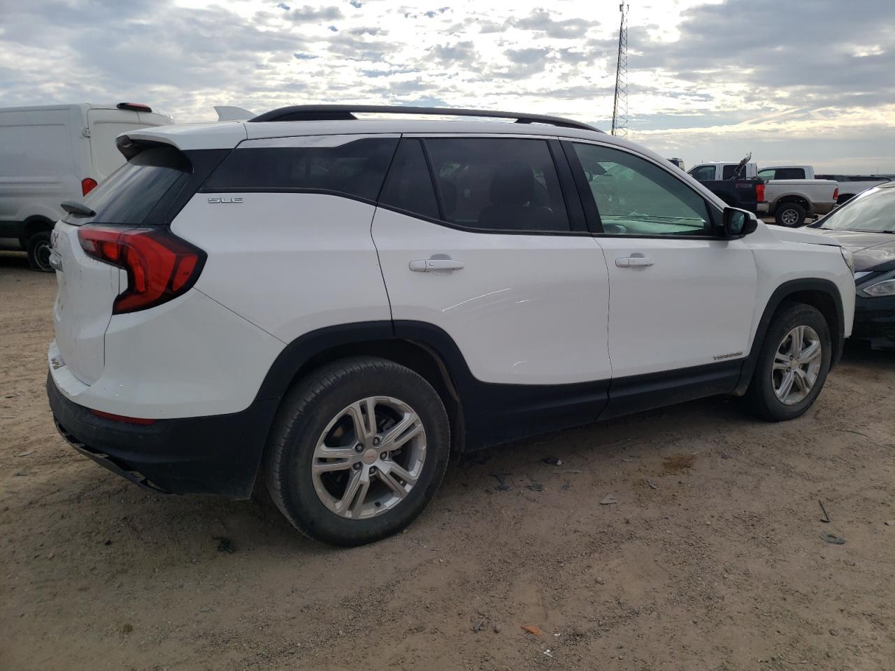 2018 GMC TERRAIN SL - Image 3