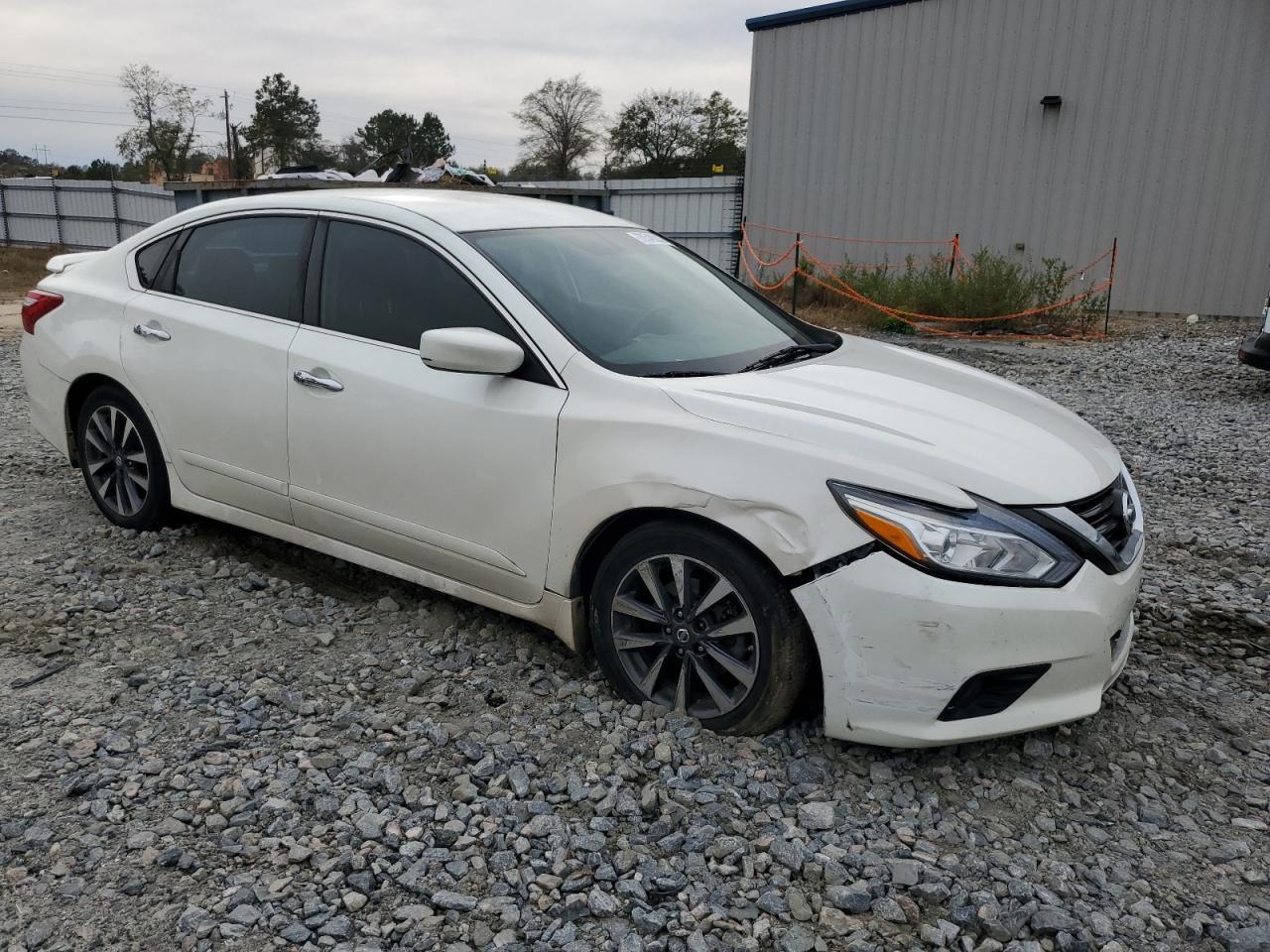 2017 NISSAN ALTIMA 2.5 - Image 4