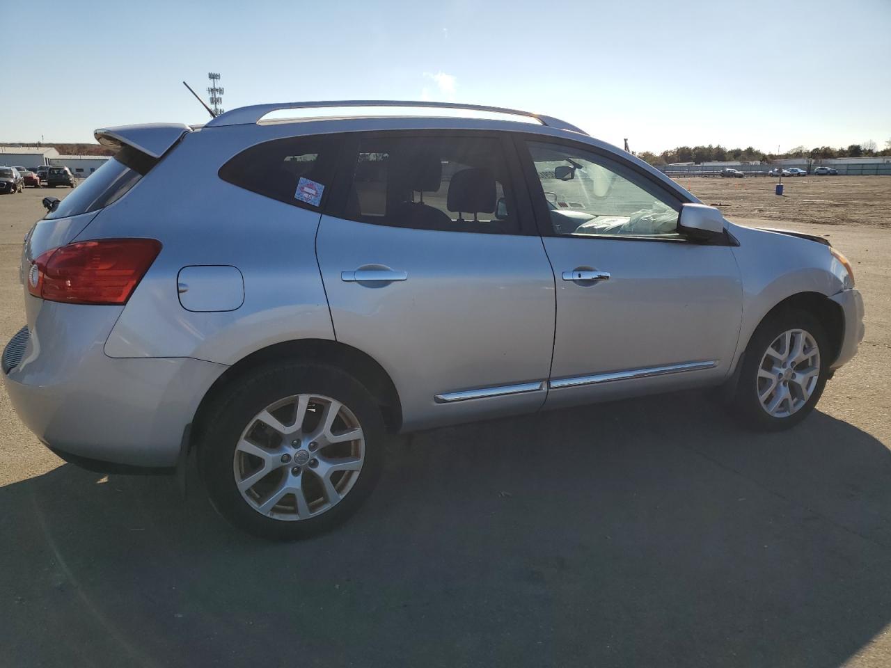 2013 NISSAN ROGUE S - Image 3