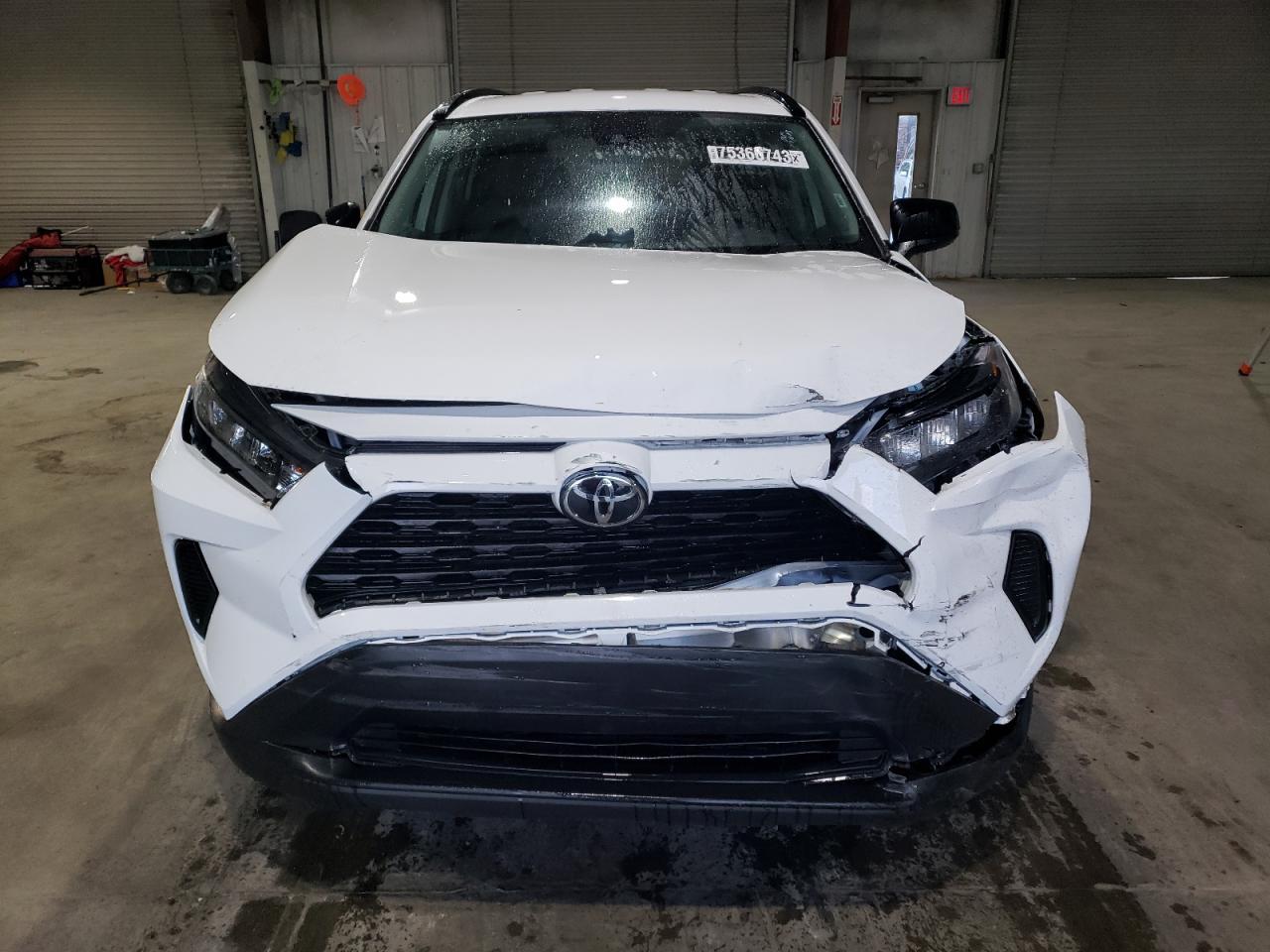2021 TOYOTA RAV4 LE - Фото 5