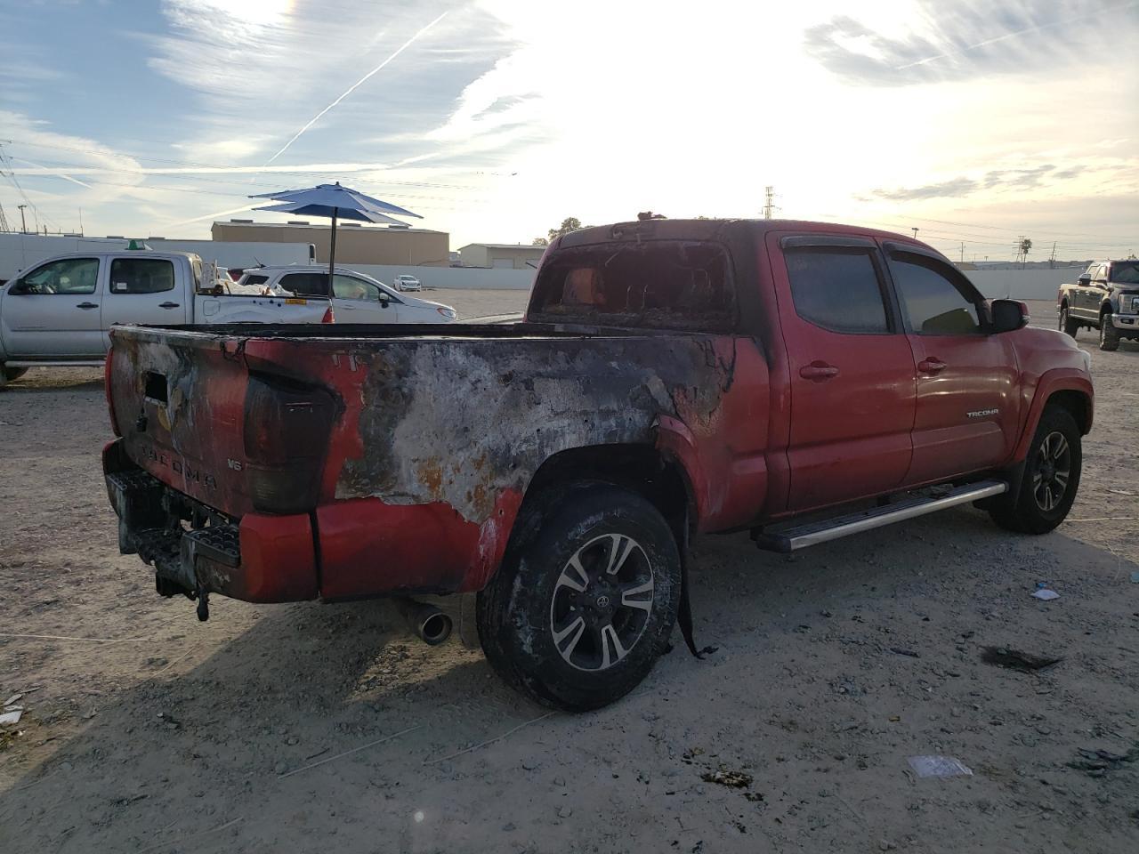 2018 TOYOTA TACOMA DOU - Фото 3