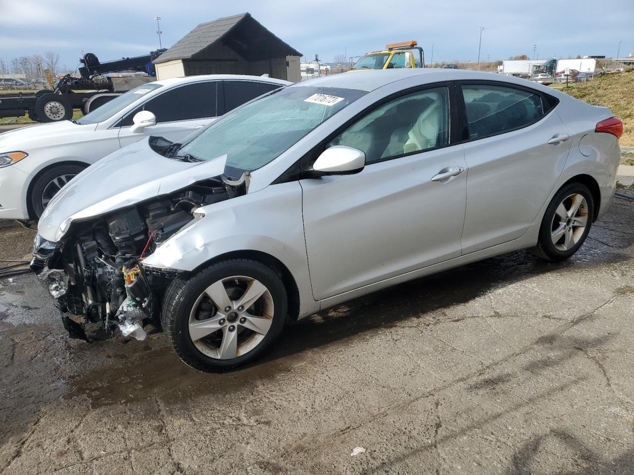 2013 HYUNDAI ELANTRA GL
