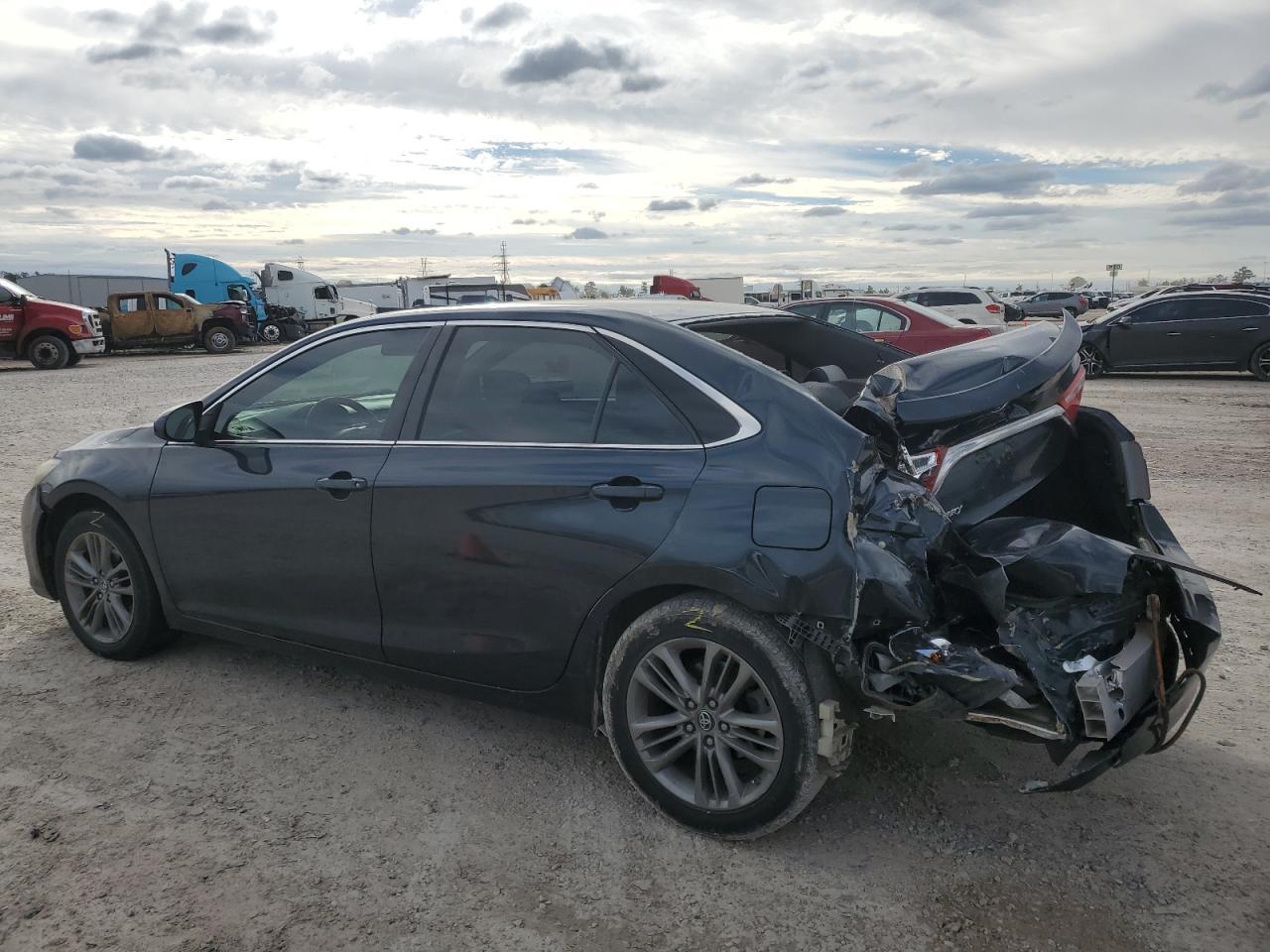 2017 TOYOTA CAMRY LE - Image 2