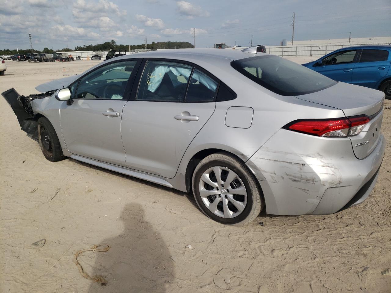 2022 TOYOTA COROLLA LE - Фото 2