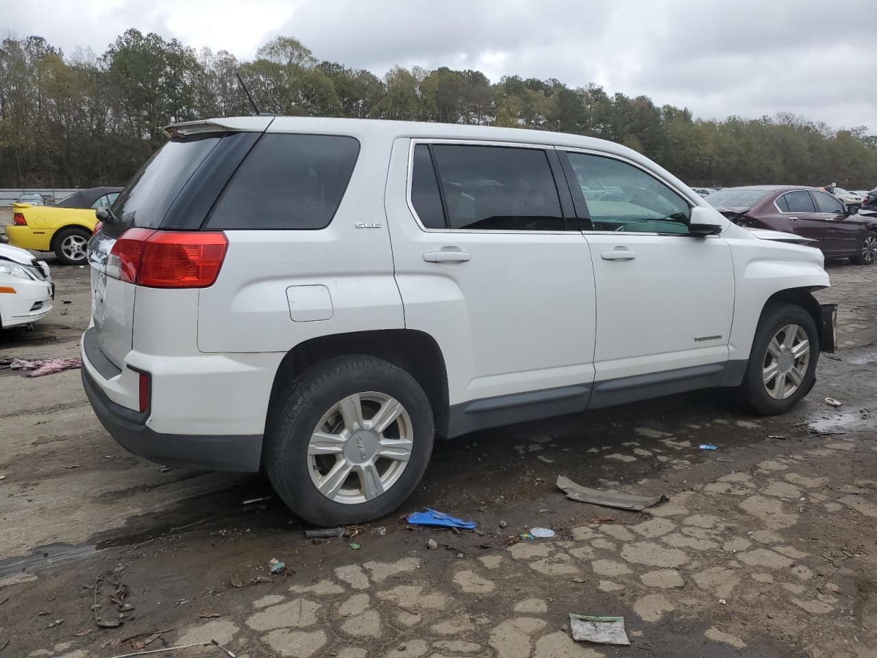 2016 GMC TERRAIN SL - Image 3
